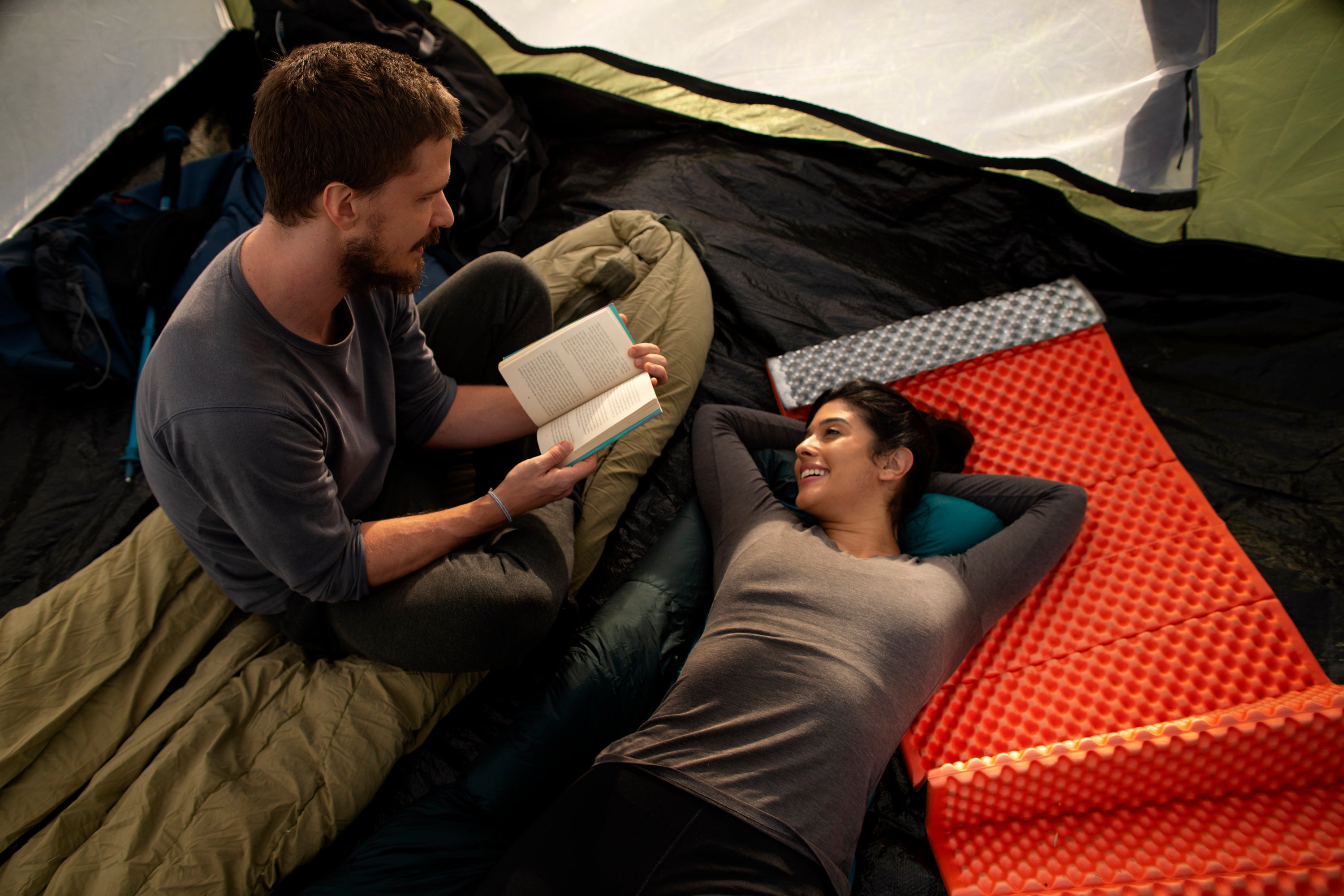 Dicas para Escolher o Saco de Dormir Ideal para Acampamentos - Loja Campeiro